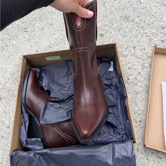 Brown Leather Western Boots - Picture 5 of 7